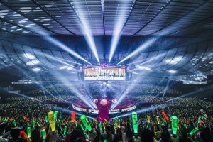 「皆、ラルクを好きになってくれてありがとう！」ラルク アン シエル、結成30周年を祝したツアー完走　東京ドーム２Days開催を発表したファイナル公演