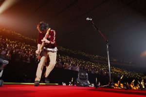 「皆、ラルクを好きになってくれてありがとう！」ラルク アン シエル、結成30周年を祝したツアー完走　東京ドーム２Days開催を発表したファイナル公演