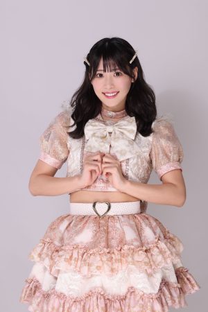 ギリシャ神話から生まれたガールズユニット「アルテミスの翼」新衣装のNEWアーティスト写真を公開！