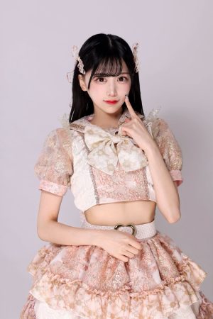 ギリシャ神話から生まれたガールズユニット「アルテミスの翼」新衣装のNEWアーティスト写真を公開！