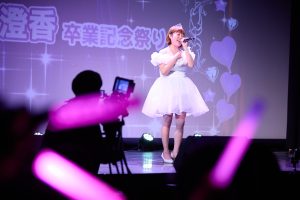 ジェットコースターのように笑いと涙が何度も起きた、奥原澄香(燃えこれ学園)の卒業公演をレポート。