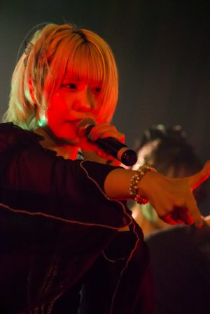 アップデートした新生CUBΣLIC、満員の観客たちを前にkawaii future popな姿を見せつけた!!!