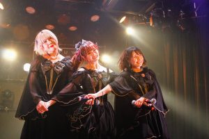 アップデートした新生CUBΣLIC、満員の観客たちを前にkawaii future popな姿を見せつけた!!!