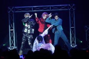 4人組・次世代ボーイズグループ“OWV”、「何歳になっても、一緒にいような」OWVらしさ全開の、【OWV OFFICIAL FANMEETING -POST TOWN-】オフィシャルライブレポート