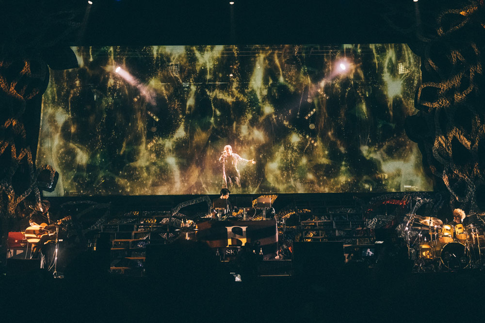 SKY-HI、『SKY-HI HALL TOUR 2022 -八面六臂-』ファイナル！新曲｢Bare-Bare｣ライブ初披露！