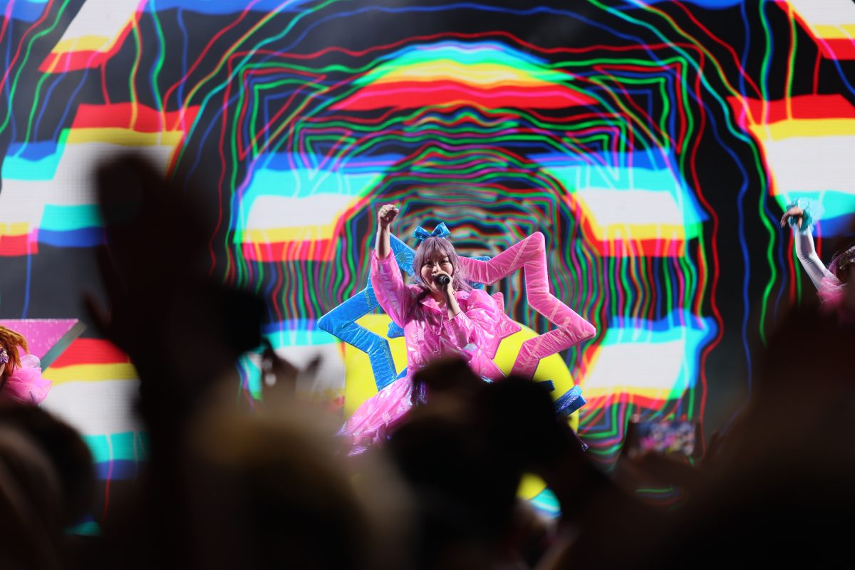 きゃりーぱみゅぱみゅが、世界最大規模の音楽フェス「コーチェラ」に出演！“踊るNFT”を従えGOBI STAGEのトリを飾り、日米でTwitterトレンド入り！
