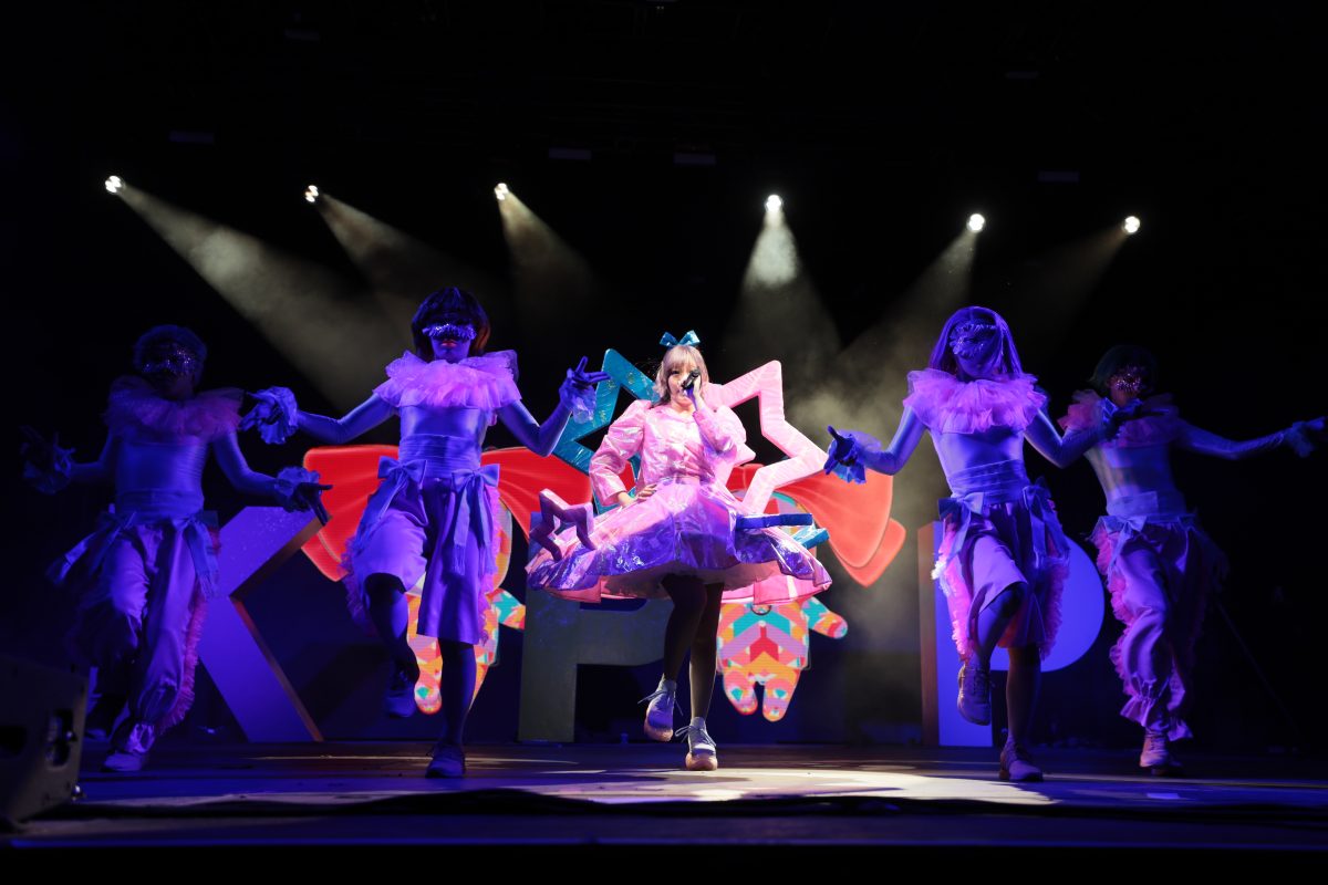 きゃりーぱみゅぱみゅが、世界最大規模の音楽フェス「コーチェラ」に出演！“踊るNFT”を従えGOBI STAGEのトリを飾り、日米でTwitterトレンド入り！