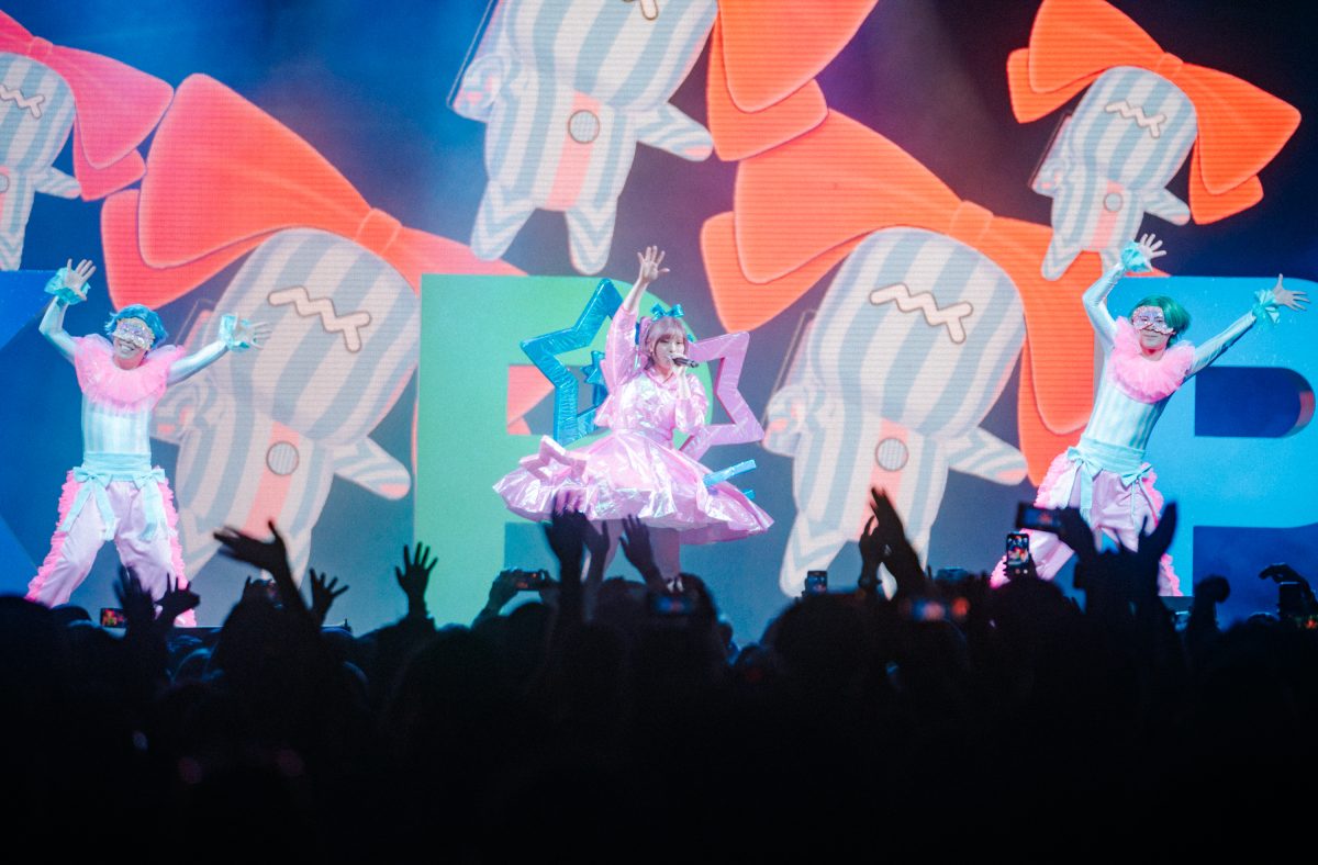きゃりーぱみゅぱみゅが、世界最大規模の音楽フェス「コーチェラ」に出演！“踊るNFT”を従えGOBI STAGEのトリを飾り、日米でTwitterトレンド入り！