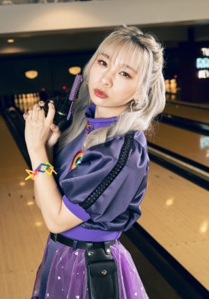 柏木由紀初プロデュースの“SPY”！ “カワイイ♥”とはこれです♥ 自身作詞の王道アイドルソング「あなたを狙い撃ち♡」MV、YouTubeプレミア公開♥