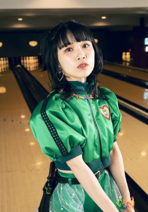 柏木由紀初プロデュースの“SPY”！ “カワイイ♥”とはこれです♥ 自身作詞の王道アイドルソング「あなたを狙い撃ち♡」MV、YouTubeプレミア公開♥