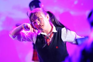新入生候補生の佐藤順も、一部パフォーマンスに参加。「燃えこれ学園配信ライブ つうしんぼランキングユニットSP！2022年2月度〜3月度公演」の模様をレポート！