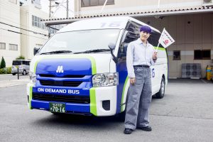 GENERATIONSとOsaka Metro Groupオンデマンドバスが初コラボ！大阪出身の中務裕太が1日バスガイドを務め、オンデマンドバスをPR！