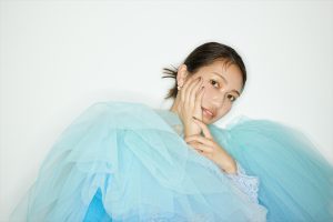 non-noモデル紺野彩夏、アコギ女子を目指す企画で念願の井上苑子と初共演！ お披露目LIVEのサプライズ発表に、「今からとても楽しみです」 エピフォン新WEB動画『Epiphone | For Every Challenge　～紺野 彩夏～』第5弾が本日公開！