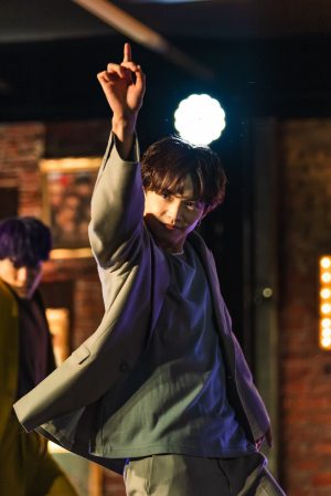 【EXILE TRIBE】LDH動画配信サービス「CL」ダンスカバー企画「THE FLOOR 〜Special Cover Performance〜」第4弾はEXILE TRIBEメンバーから中務裕太、佐藤大樹、岩谷翔吾、浦川翔平、藤原樹、長谷川慎がパフォーマンス！ ～GENERATIONS「今、風になって」のダンスカバーを披露～