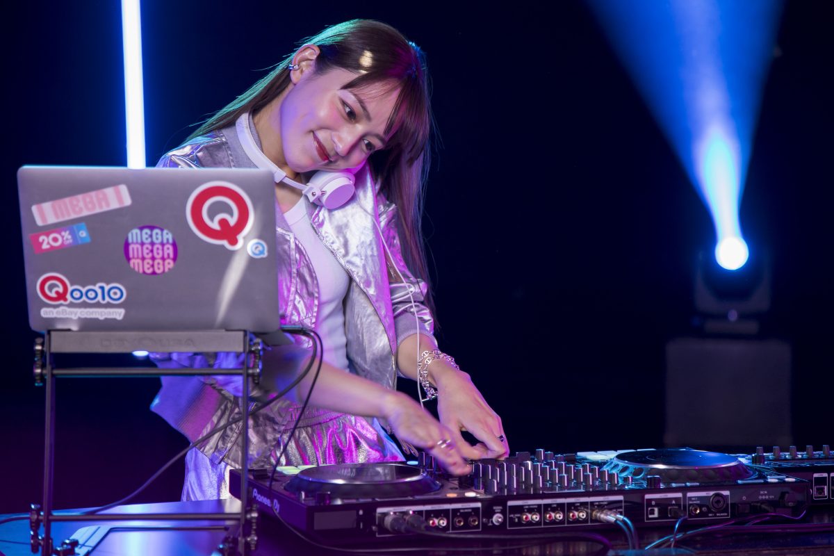 DJ HARUNA、ここに誕生？ 川口春奈が初のDJ役で“メガアツ”プレイ！