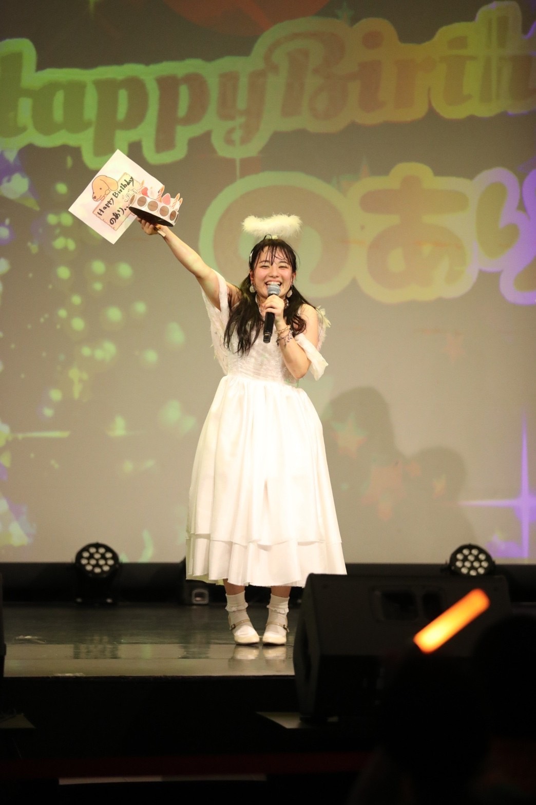 燃えこれ学園、稲森のあ生誕祭開催！黒猫衣装に新衣装候補、よりどりみどりの衣装替えでメンバーのさまざまな表情が見られるお祭り騒ぎなライブステージ！