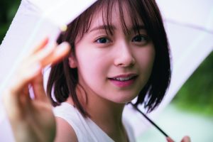 女優・久間田琳加が、7月13日(水)発売の『週刊少年サンデー33号』の表紙＋巻頭グラビアに登場！
