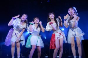 アップアップガールズ（仮）とアップアップガールズ（２）が2マンライブ！ 底力をたっぷりと感じられる楽しく熱いライブ