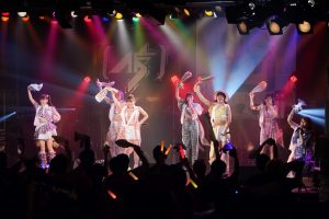 アップアップガールズ（仮）とアップアップガールズ（２）が2マンライブ！ 底力をたっぷりと感じられる楽しく熱いライブ