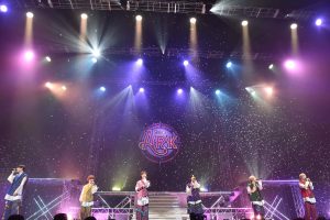 9bicがデビュー3周年ライブを開催 アイドルとして進化＆パワーアップした６人