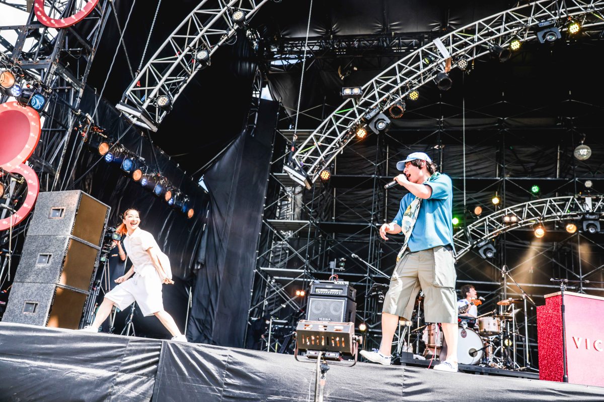 ビッケブランカ、大阪の夏フェス『ジャイガ』で新曲「This Kiss」ライブ初披露！