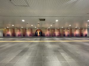 ポルノグラフィティ 約5年ぶりとなるNEWアルバム「暁」のリリースを記念して東京・渋谷駅に期間限定で大型ポスターボード登場！！