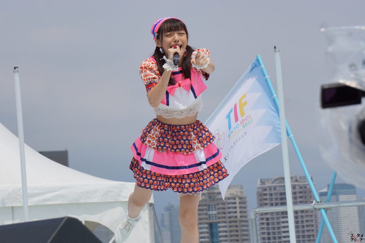 クリエイティブうたのおねえさん 松山あおいがTOKYO IDOL FESTIVALに初登場！ 夢が叶い思わず涙！ マイクを調教してしまうハプニングも！
