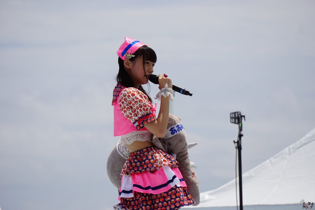 クリエイティブうたのおねえさん 松山あおいがTOKYO IDOL FESTIVALに初登場！ 夢が叶い思わず涙！ マイクを調教してしまうハプニングも！