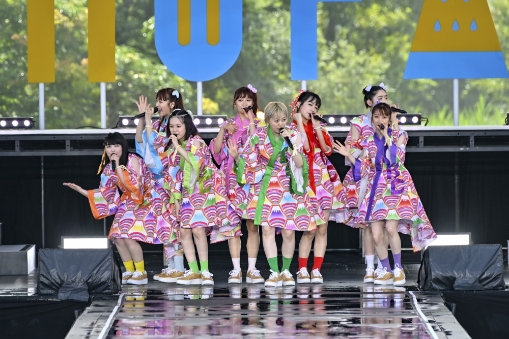 私立恵比寿中学、3年ぶりの夏の野外ライブ「ファミえん」開催!2日間で約13,000人が山中湖に集結! 雄大な富士山のふもとで花火や40トンの水を使ったウォーターキャノン!豪華演出あふれる楽しいステージに。 18 私立恵比寿中学、3年ぶりの夏の野外ライブ「ファミえん」開催!2日間で約13,000人が山中湖に集結! 雄大な富士山のふもとで花火や40トンの水を使ったウォーターキャノン!豪華演出あふれる楽しいステージに。