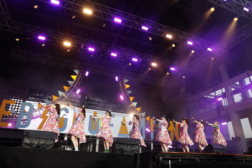 私立恵比寿中学、3年ぶりの夏の野外ライブ「ファミえん」開催!2日間で約13,000人が山中湖に集結! 雄大な富士山のふもとで花火や40トンの水を使ったウォーターキャノン!豪華演出あふれる楽しいステージに。 9 私立恵比寿中学、3年ぶりの夏の野外ライブ「ファミえん」開催!2日間で約13,000人が山中湖に集結! 雄大な富士山のふもとで花火や40トンの水を使ったウォーターキャノン!豪華演出あふれる楽しいステージに。
