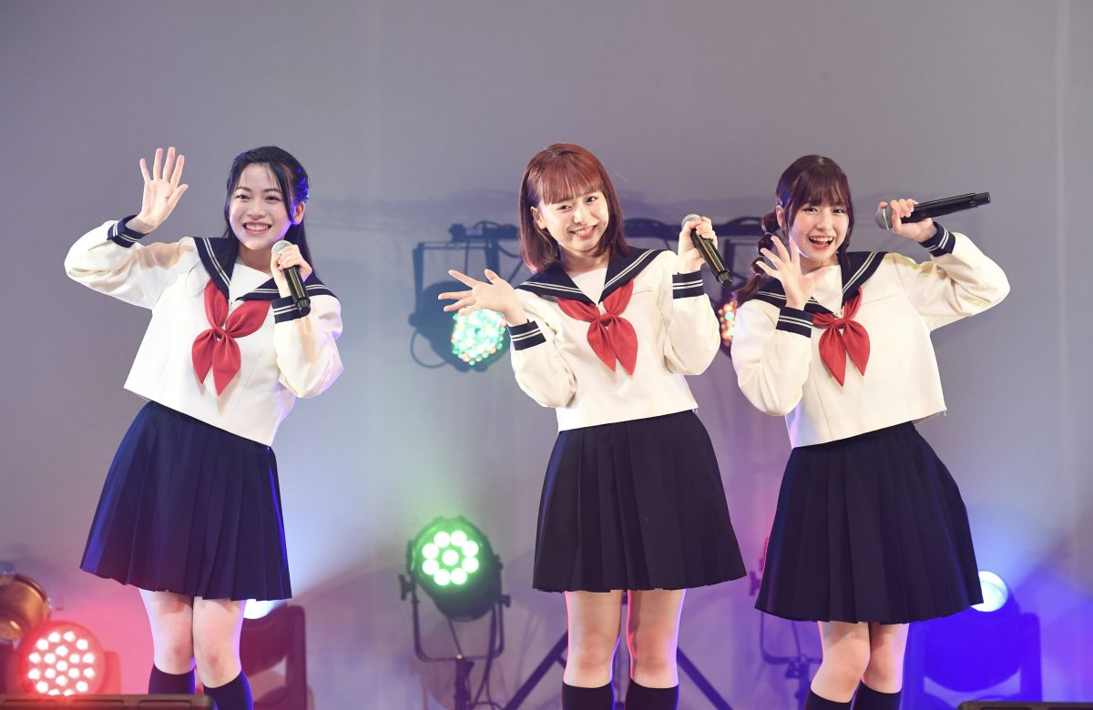 AKB48 チーム8が47都道府県を飛び出し、サンリオピューロランドで「エイトの日」を開催！ ハローキティ・マイメロディ・シナモンロールと一緒に、かわいさ溢れるお祭り騒ぎ！