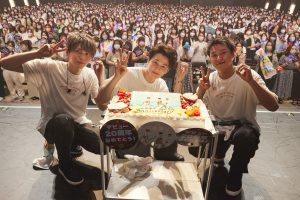 Lead「俺達がみんなの導標(みちしるべ)になれる様に！」20周年記念日にファンに誓った、次の10年への飛躍