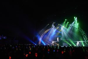 Lead「俺達がみんなの導標(みちしるべ)になれる様に！」20周年記念日にファンに誓った、次の10年への飛躍