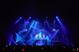 Lead「俺達がみんなの導標(みちしるべ)になれる様に！」20周年記念日にファンに誓った、次の10年への飛躍