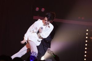 Lead「俺達がみんなの導標(みちしるべ)になれる様に！」20周年記念日にファンに誓った、次の10年への飛躍