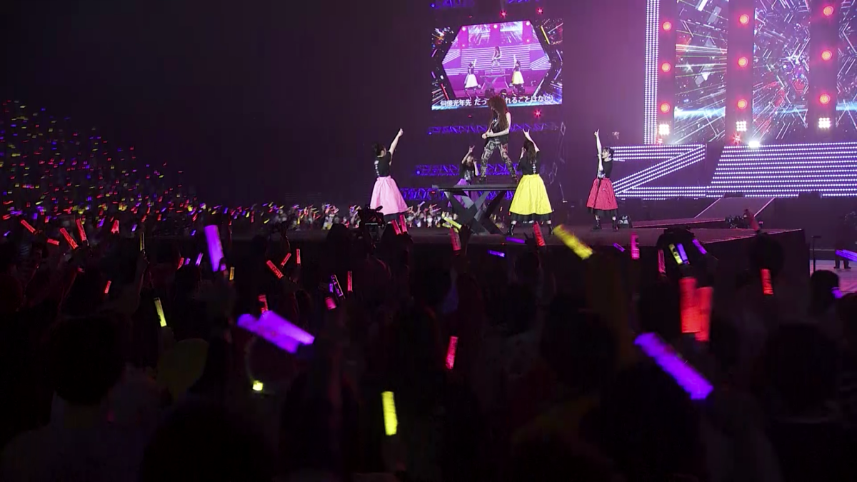 マーティ・フリードマン再来！ 10年ぶりコラボ『猛烈宇宙交響曲・第七楽章「無限の愛」』ももクリ2021ライブ映像公開！