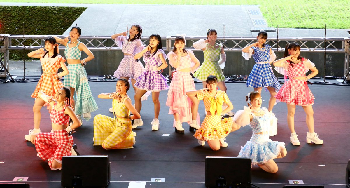 つばきファクトリー 河口湖ステラシアターにて自身初の野外ワンマンライブ！ 山岸理子は“ここに立てたことがすごく本当に嬉しい”と歓喜の涙！