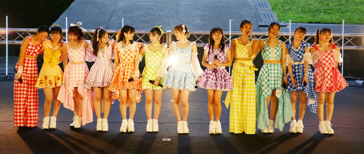 つばきファクトリー 河口湖ステラシアターにて自身初の野外ワンマンライブ！ 山岸理子は“ここに立てたことがすごく本当に嬉しい”と歓喜の涙！