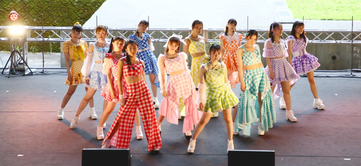 つばきファクトリー 河口湖ステラシアターにて自身初の野外ワンマンライブ！ 山岸理子は“ここに立てたことがすごく本当に嬉しい”と歓喜の涙！