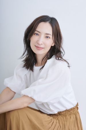 女優 真飛聖、キレッキレのキツネダンスがバズり話題沸騰中! 北の大地で勝利の女神に 4 女優 真飛聖、キレッキレのキツネダンスがバズり話題沸騰中! 北の大地で勝利の女神に