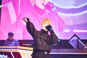 ヒプマイ 初のディビジョン別ライブ開幕！ 青い炎に包まれたヨコハマ・ディビジョン公演 初日レポートが到着！