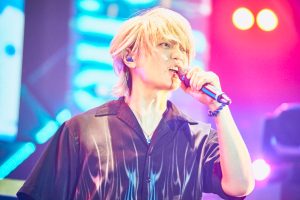 ヒプマイ 初のディビジョン別ライブ開幕！ 青い炎に包まれたヨコハマ・ディビジョン公演 初日レポートが到着！