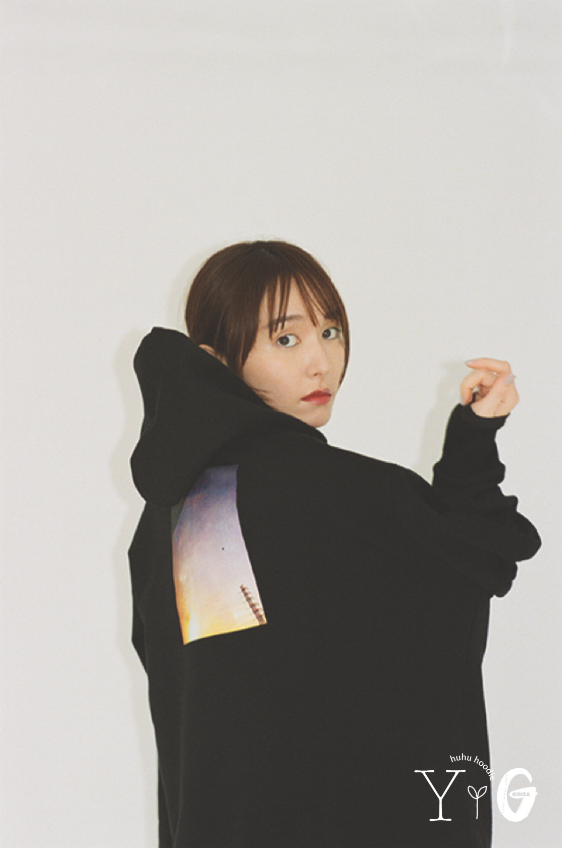新垣結衣『GINZA 2022年10月号』は創刊25周年記念企画として白ガッキーと黒ガッキー 2バージョンの表紙に! 3 新垣結衣『GINZA 2022年10月号』は創刊25周年記念企画として白ガッキーと黒ガッキー 2バージョンの表紙に!