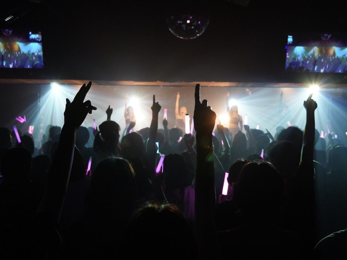 FAKY、感動のツアーファイナル！ファンからのサプライズにメンバー号泣、そして10/22に重大発表も