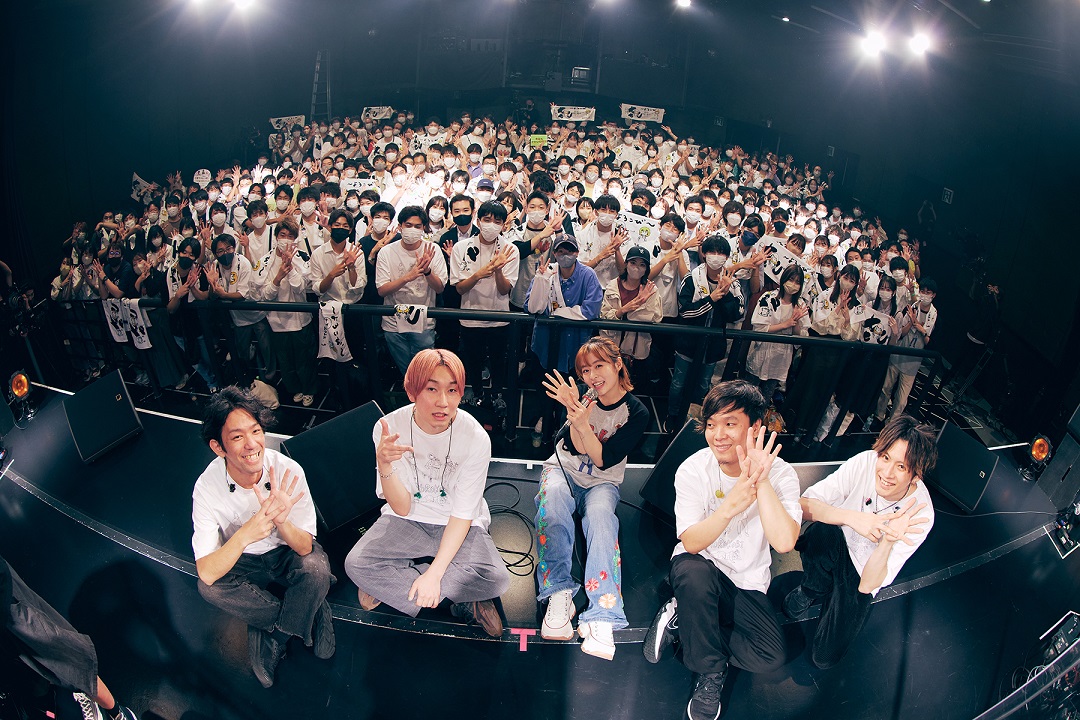 森七菜、初のワンマンライブ『もりななLIVE 2022 「㐂〜よろこび〜」』ファイナル、東京公演のライブレポートが到着！