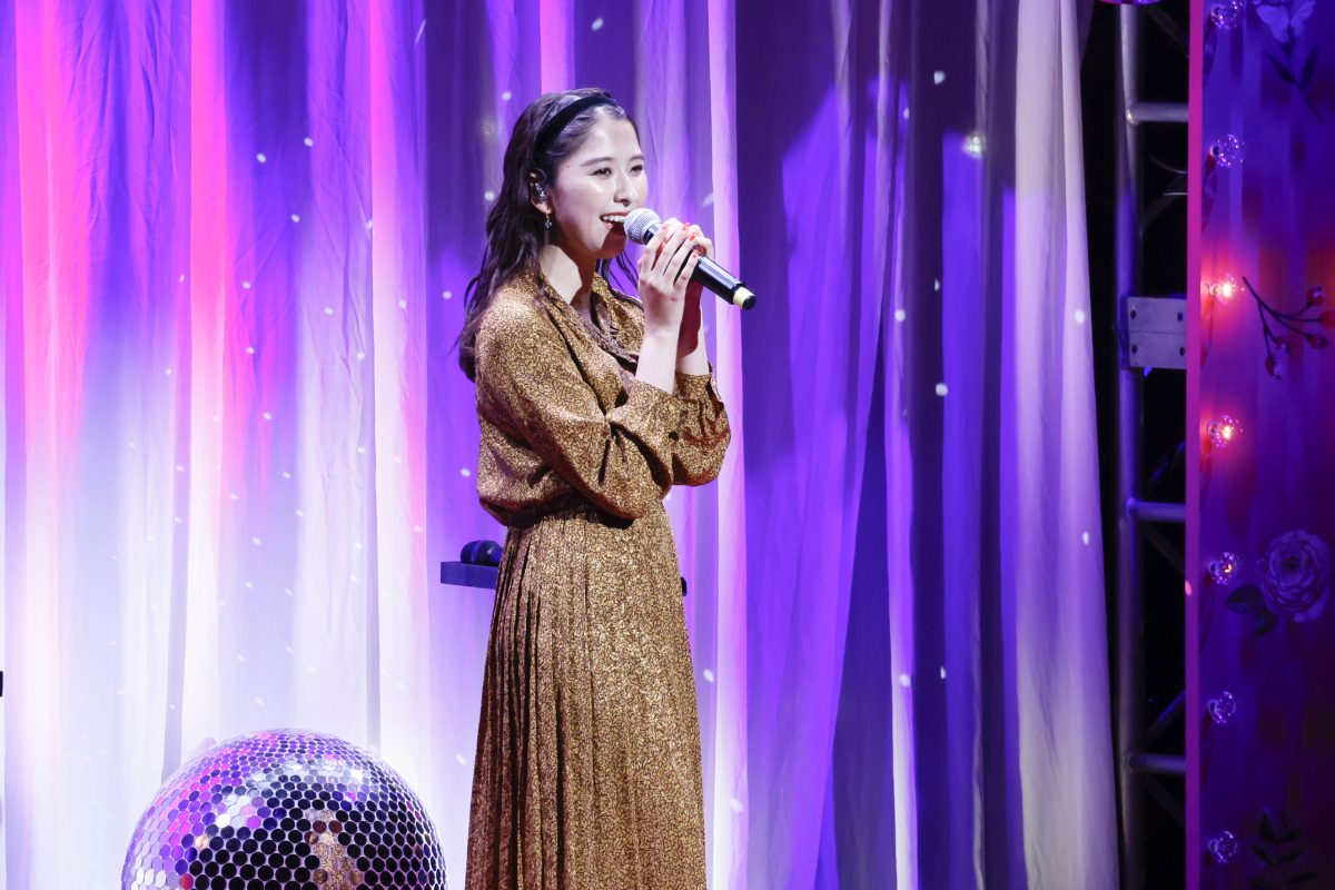 歌あり、トークあり、人生相談あり バレイベのスピンオフイベント大盛況『ももいろクローバーZ ももクロくらぶxoxo presentsスナック愛輪』