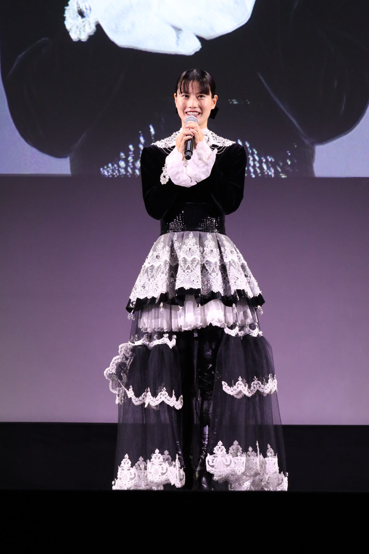 第35回東京国際映画祭 3年ぶりに屋外でレッドカーペット！ フェスティバル・アンバサダー 橋本愛は“生活感を感じる映画がとても好き”と映画愛を語る！ 大泉洋・山田杏奈・柳楽優弥・寺島しのぶ・鈴木亮平・森山未來・眞栄田郷敦・飯豊まりえ・戸田恵梨香・稲垣吾郎・二宮和也も登場！