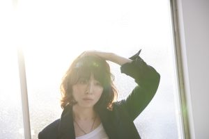 大橋トリオが作曲・プロデュースを担当、女優・石田ゆり子の音楽活動プロジェクト“lily(リリー)”初のミニアルバムが豪華特典付きで本日発売！
