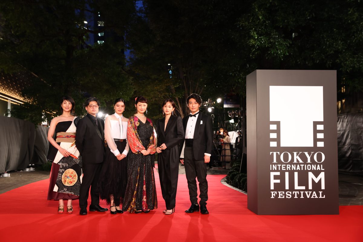 東京国際映画祭で映画『あつい胸さわぎ』がワールドプレミア上映！ 主演の吉田美月喜は“私の中で一つの憧れ！”と感激！ まつむらしんご監督は“幸せな気持ちでいっぱい”と感無量