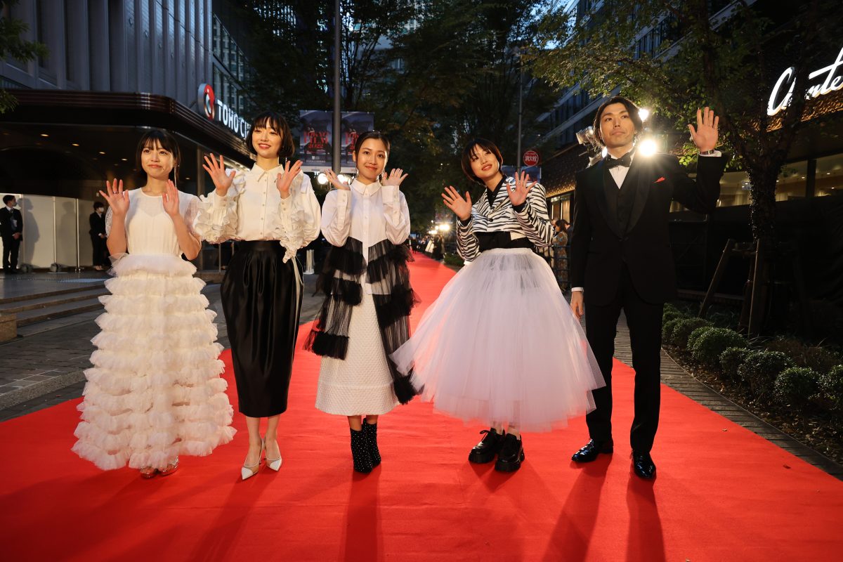 第35回東京国際映画祭 3年ぶりに屋外でレッドカーペット！ フェスティバル・アンバサダー 橋本愛は“生活感を感じる映画がとても好き”と映画愛を語る！ 大泉洋・山田杏奈・柳楽優弥・寺島しのぶ・鈴木亮平・森山未來・眞栄田郷敦・飯豊まりえ・戸田恵梨香・稲垣吾郎・二宮和也も登場！